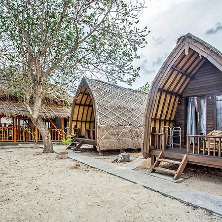 Oyo 1837 Telone Bungalow Palebah Esterno foto