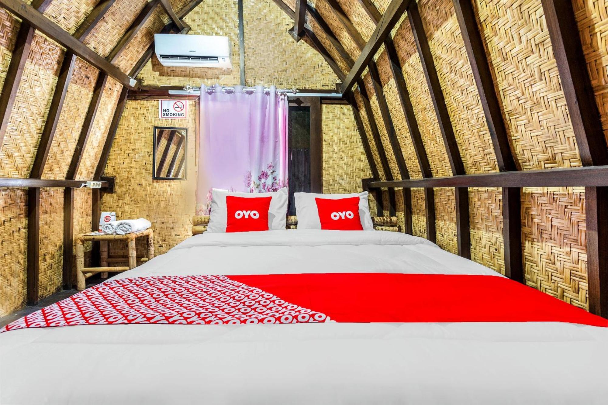 Oyo 1837 Telone Bungalow Palebah Esterno foto