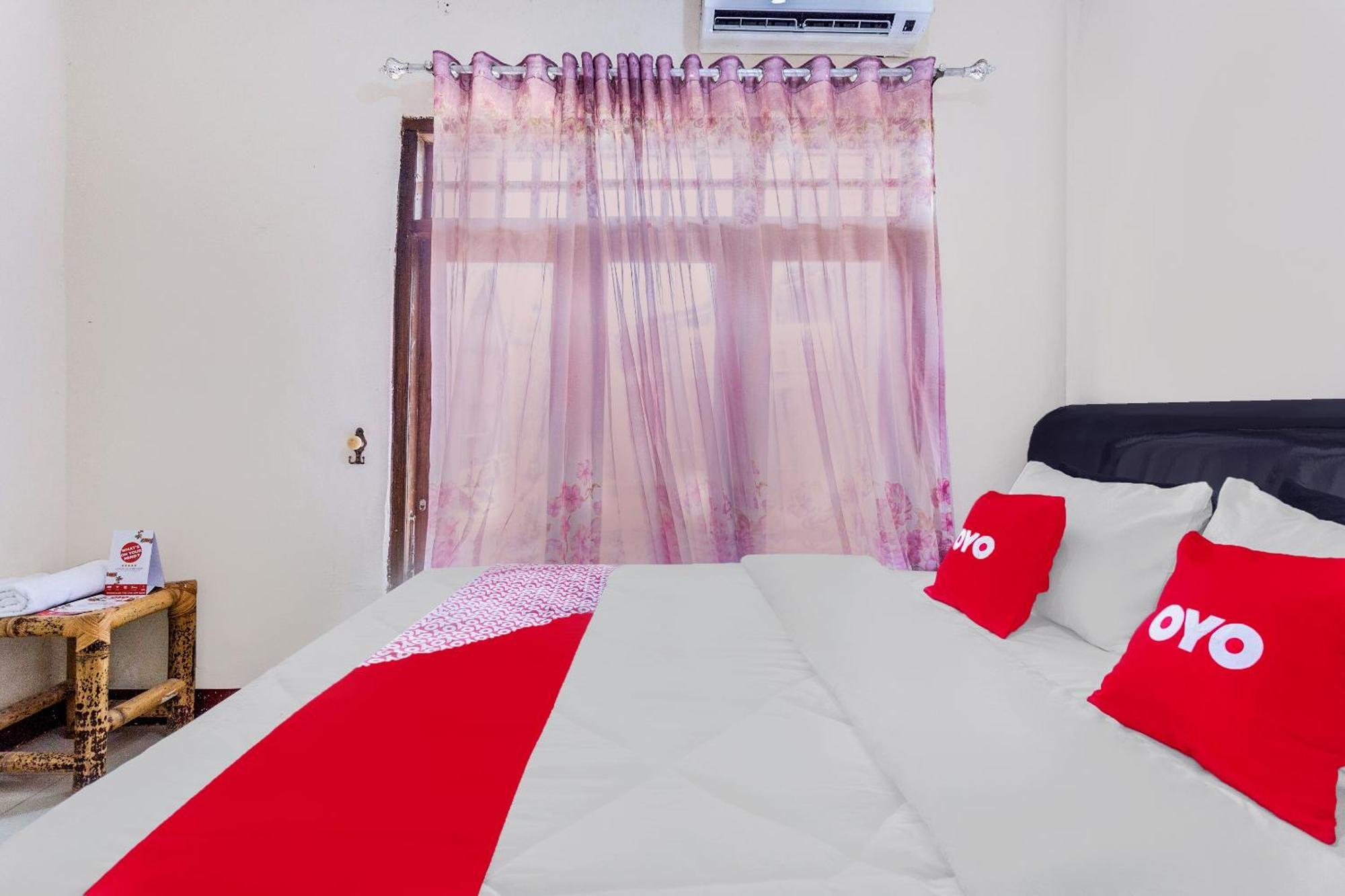 Oyo 1837 Telone Bungalow Palebah Esterno foto